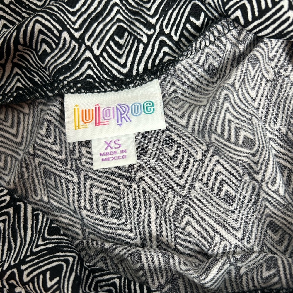 NWOT LuLaRoe Black and White Printed Maxi Skirt xs - Picture 5 of 5